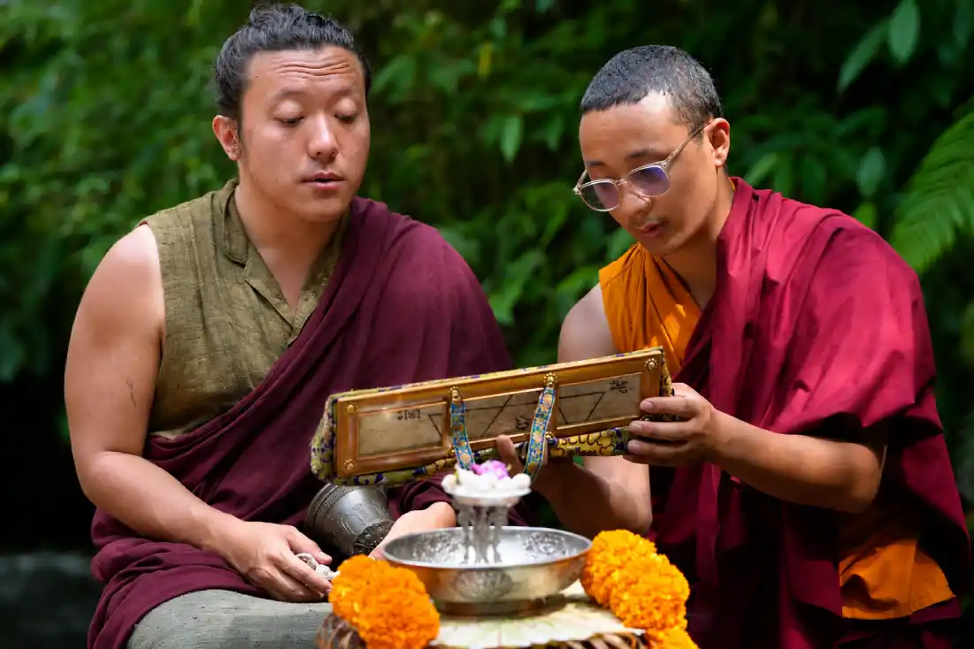 Dilgo Khyentse Rinpoche Reading